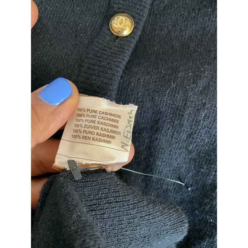 Chanel Vintage Black 100% Cashmere Sweater Gold CC Logo Buttons